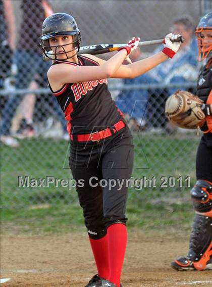 Thumbnail 1 in DuQuoin vs Mt. Vernon (Jefferson County Invitational) photogallery.