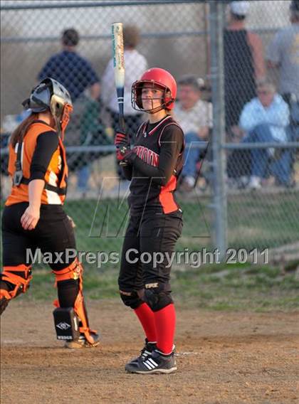 Thumbnail 1 in DuQuoin vs Mt. Vernon (Jefferson County Invitational) photogallery.
