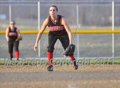 Thumbnail 1 in DuQuoin vs Mt. Vernon (Jefferson County Invitational) photogallery.