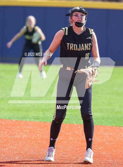 Thumbnail 3 in Mantachie vs New Hope (Oxford Classic) photogallery.