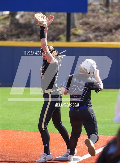 Thumbnail 1 in Mantachie vs New Hope (Oxford Classic) photogallery.