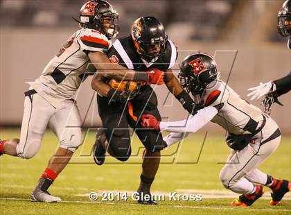 Thumbnail 1 in Elizabeth vs. Linden (NJSIAA North 2 Group 4 Final) photogallery.