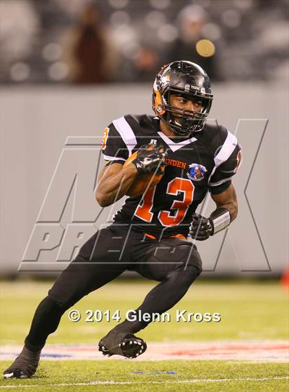 Thumbnail 1 in Elizabeth vs. Linden (NJSIAA North 2 Group 4 Final) photogallery.