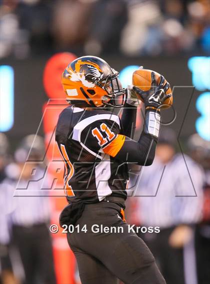 Thumbnail 3 in Elizabeth vs. Linden (NJSIAA North 2 Group 4 Final) photogallery.