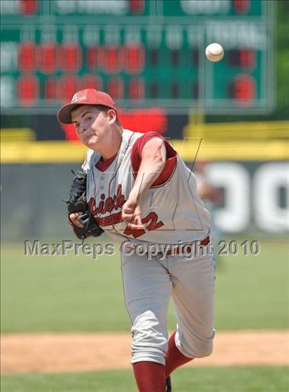 Thumbnail 3 in Antioch vs. Grayslake Central (Illinois 3A Regional Final) photogallery.