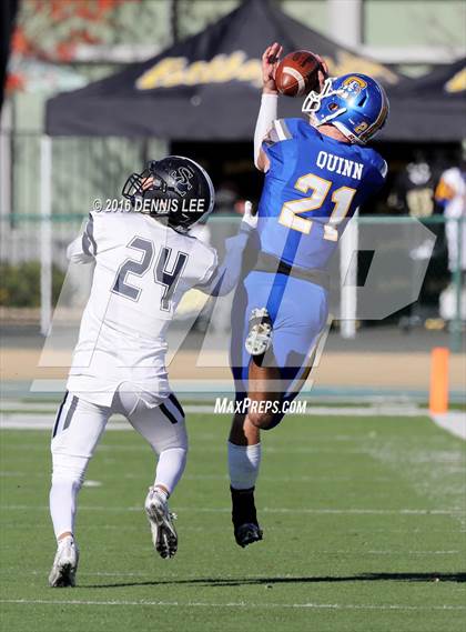 Thumbnail 3 in Serra vs. Sierra Canyon (CIF State Division 2A Final) photogallery.