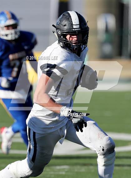Thumbnail 3 in Serra vs. Sierra Canyon (CIF State Division 2A Final) photogallery.