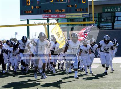 Thumbnail 2 in Serra vs. Sierra Canyon (CIF State Division 2A Final) photogallery.
