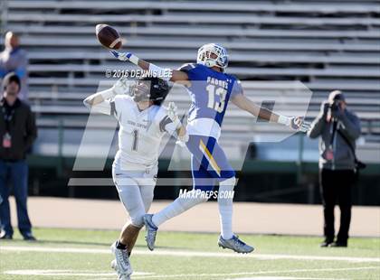 Thumbnail 1 in Serra vs. Sierra Canyon (CIF State Division 2A Final) photogallery.