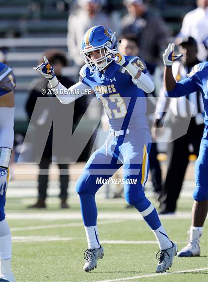 Thumbnail 3 in Serra vs. Sierra Canyon (CIF State Division 2A Final) photogallery.