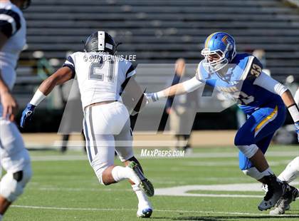 Thumbnail 3 in Serra vs. Sierra Canyon (CIF State Division 2A Final) photogallery.