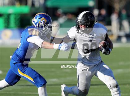 Thumbnail 1 in Serra vs. Sierra Canyon (CIF State Division 2A Final) photogallery.