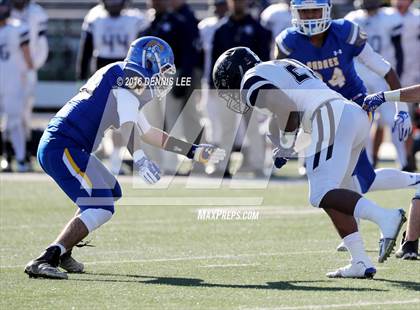Thumbnail 1 in Serra vs. Sierra Canyon (CIF State Division 2A Final) photogallery.