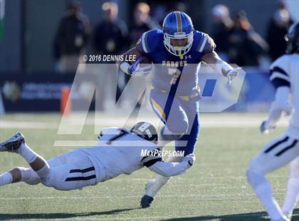 Thumbnail 1 in Serra vs. Sierra Canyon (CIF State Division 2A Final) photogallery.
