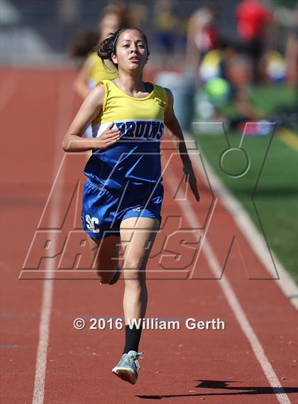 Thumbnail 1 in Santa Clara vs Saratoga (Dual Track Meet) photogallery.