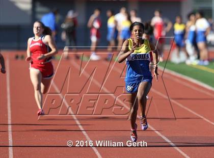 Thumbnail 1 in Santa Clara vs Saratoga (Dual Track Meet) photogallery.