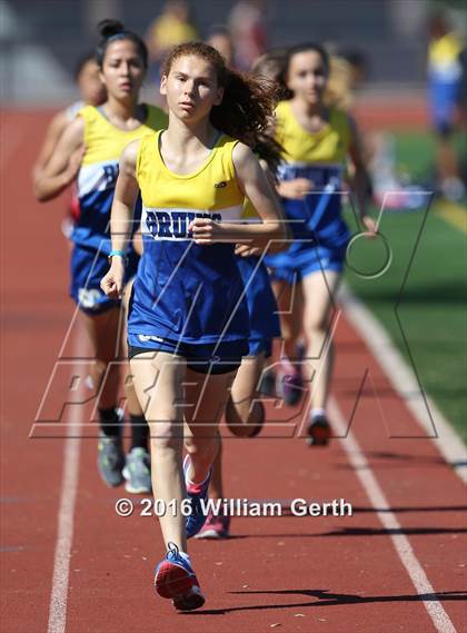 Thumbnail 1 in Santa Clara vs Saratoga (Dual Track Meet) photogallery.