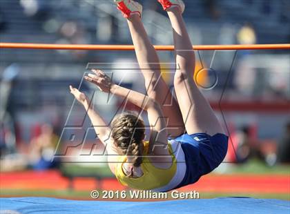 Thumbnail 2 in Santa Clara vs Saratoga (Dual Track Meet) photogallery.