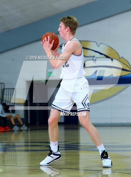 Thumbnail 3 in Loyola vs. Los Alamitos (St. John Bosco-Gahr Classic) photogallery.