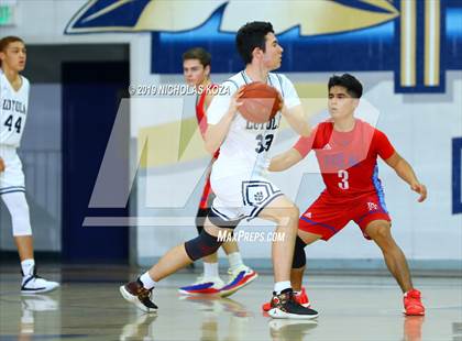 Thumbnail 3 in Loyola vs. Los Alamitos (St. John Bosco-Gahr Classic) photogallery.