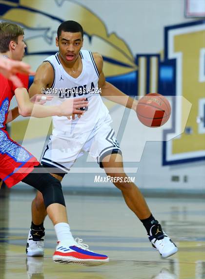Thumbnail 2 in Loyola vs. Los Alamitos (St. John Bosco-Gahr Classic) photogallery.