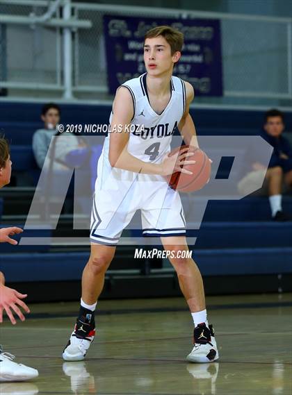 Thumbnail 3 in Loyola vs. Los Alamitos (St. John Bosco-Gahr Classic) photogallery.