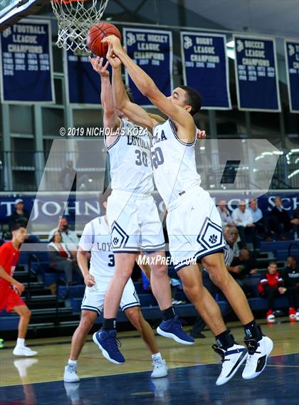 Thumbnail 2 in Loyola vs. Los Alamitos (St. John Bosco-Gahr Classic) photogallery.