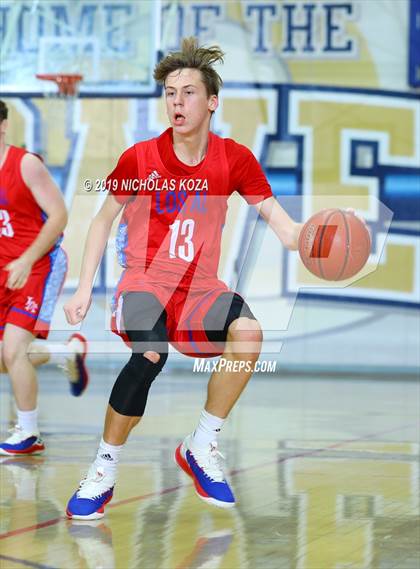 Thumbnail 3 in Loyola vs. Los Alamitos (St. John Bosco-Gahr Classic) photogallery.