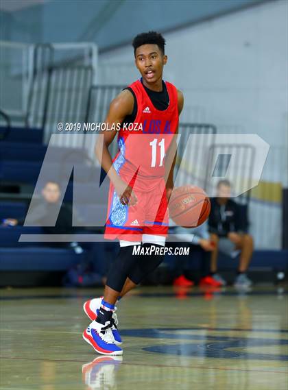 Thumbnail 2 in Loyola vs. Los Alamitos (St. John Bosco-Gahr Classic) photogallery.