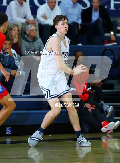 Thumbnail 2 in Loyola vs. Los Alamitos (St. John Bosco-Gahr Classic) photogallery.
