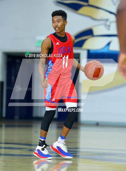 Thumbnail 3 in Loyola vs. Los Alamitos (St. John Bosco-Gahr Classic) photogallery.