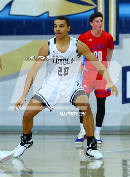 Thumbnail 2 in Loyola vs. Los Alamitos (St. John Bosco-Gahr Classic) photogallery.