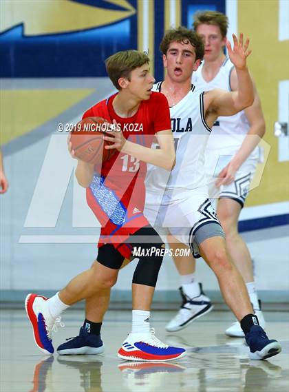 Thumbnail 3 in Loyola vs. Los Alamitos (St. John Bosco-Gahr Classic) photogallery.