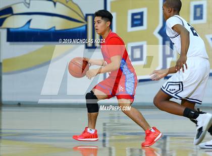 Thumbnail 1 in Loyola vs. Los Alamitos (St. John Bosco-Gahr Classic) photogallery.