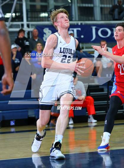Thumbnail 1 in Loyola vs. Los Alamitos (St. John Bosco-Gahr Classic) photogallery.