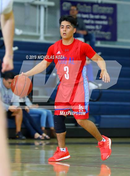 Thumbnail 1 in Loyola vs. Los Alamitos (St. John Bosco-Gahr Classic) photogallery.
