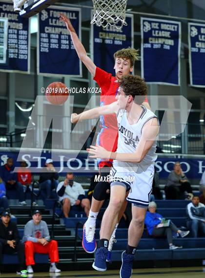 Thumbnail 2 in Loyola vs. Los Alamitos (St. John Bosco-Gahr Classic) photogallery.