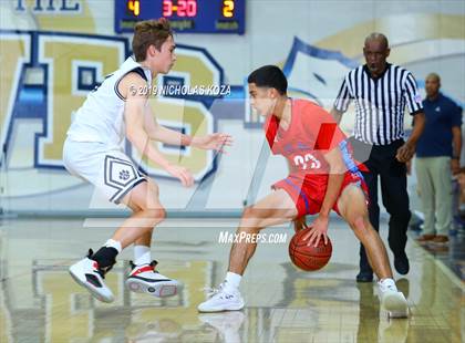 Thumbnail 1 in Loyola vs. Los Alamitos (St. John Bosco-Gahr Classic) photogallery.
