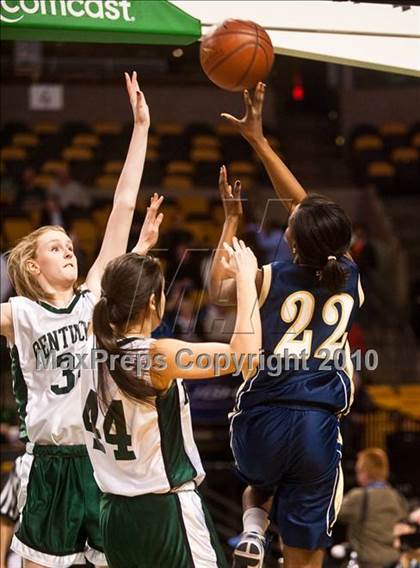 Thumbnail 2 in Archbishop Williams vs. Pentucket Regional (MIAA D3 Semifinal) photogallery.