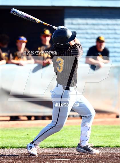 Thumbnail 2 in Galena vs. Ralston Valley (Coach Bob Invitational) photogallery.