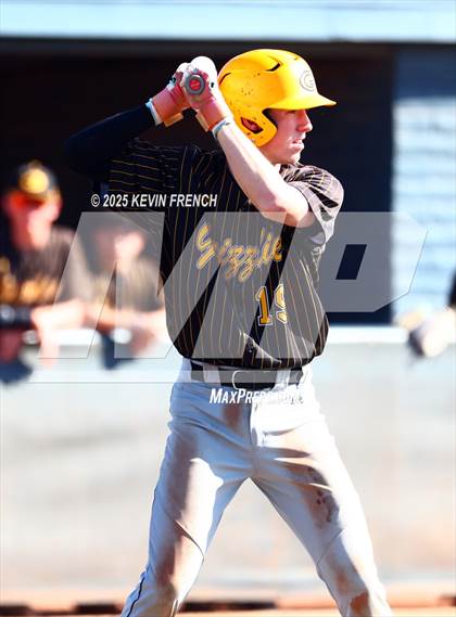 Thumbnail 1 in Galena vs. Ralston Valley (Coach Bob Invitational) photogallery.