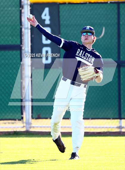 Thumbnail 3 in Galena vs. Ralston Valley (Coach Bob Invitational) photogallery.