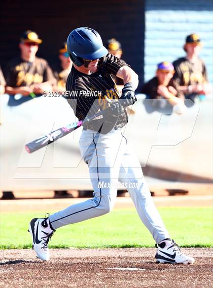 Thumbnail 2 in Galena vs. Ralston Valley (Coach Bob Invitational) photogallery.