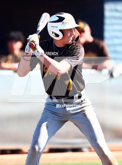 Thumbnail 2 in Galena vs. Ralston Valley (Coach Bob Invitational) photogallery.