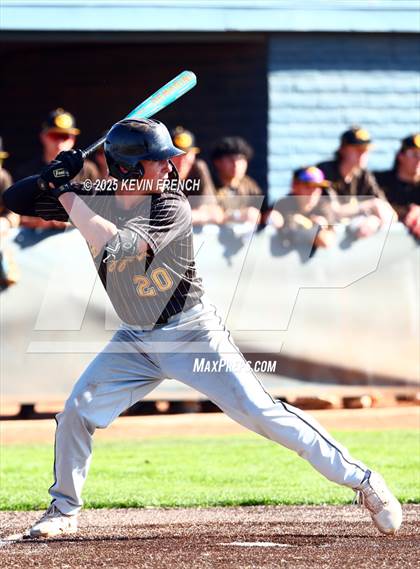 Thumbnail 2 in Galena vs. Ralston Valley (Coach Bob Invitational) photogallery.