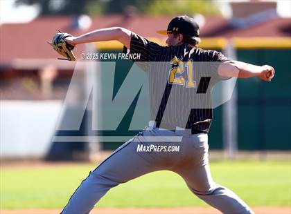 Thumbnail 1 in Galena vs. Ralston Valley (Coach Bob Invitational) photogallery.