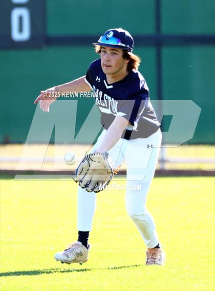 Thumbnail 2 in Galena vs. Ralston Valley (Coach Bob Invitational) photogallery.