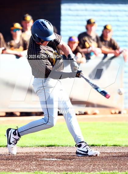Thumbnail 2 in Galena vs. Ralston Valley (Coach Bob Invitational) photogallery.