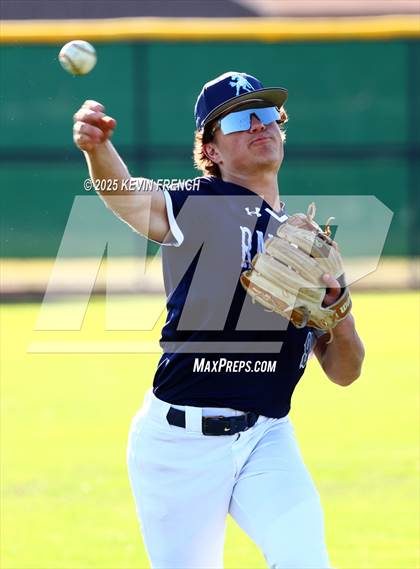 Thumbnail 3 in Galena vs. Ralston Valley (Coach Bob Invitational) photogallery.