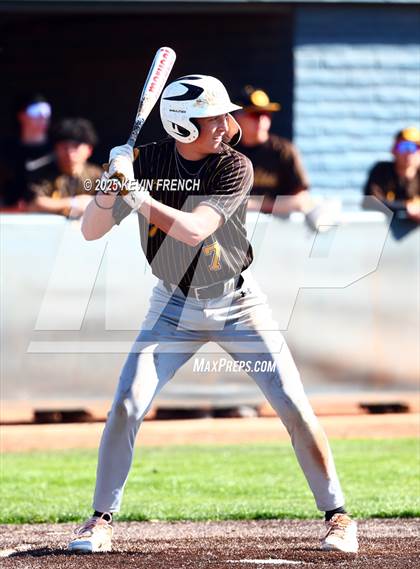 Thumbnail 3 in Galena vs. Ralston Valley (Coach Bob Invitational) photogallery.